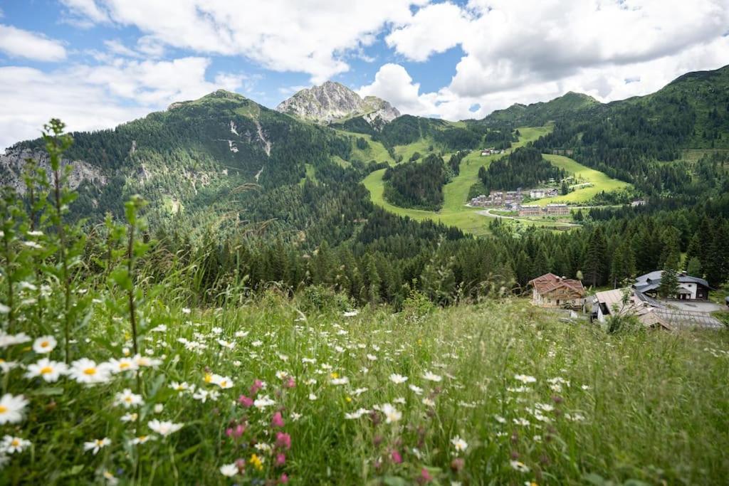 Вілла Gemuetliche Huette In Den Bergen Зонненальпе-Насфельд Екстер'єр фото